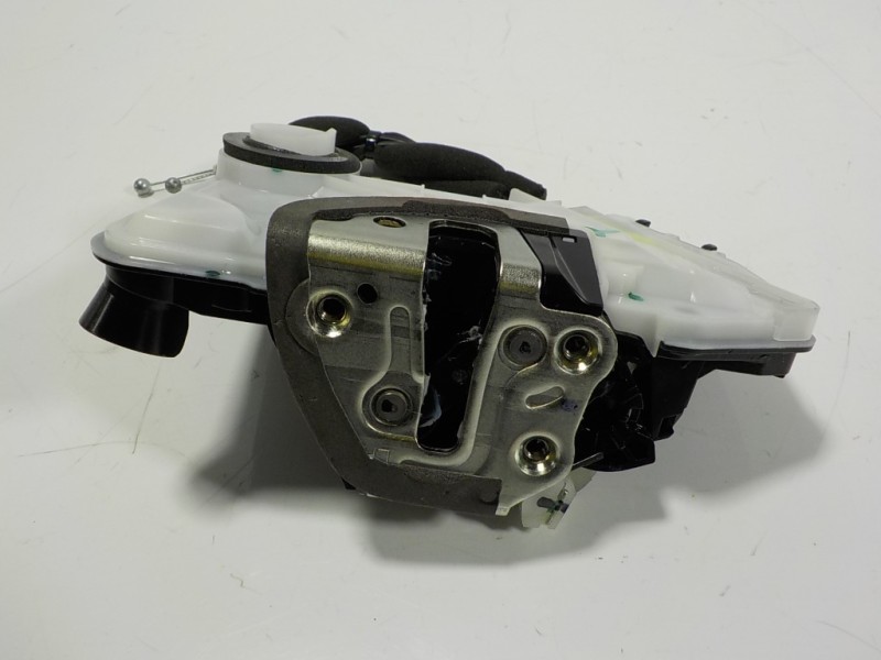 Recambio de cerradura puerta delantera izquierda para toyota c-hr hybrid dynamic referencia OEM IAM 6904002491  