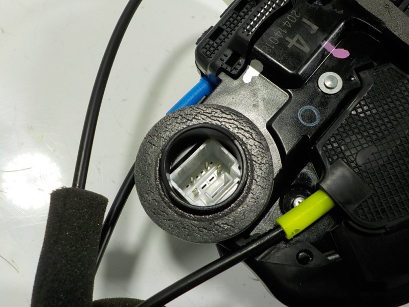 Recambio de cerradura puerta trasera izquierda para toyota c-hr hybrid dynamic referencia OEM IAM  20414018 