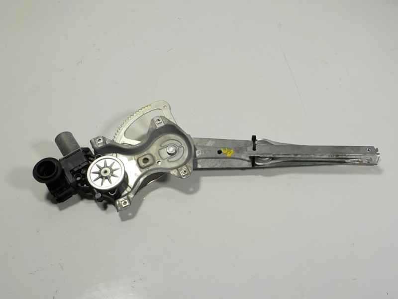 Recambio de elevalunas delantero derecho para toyota c-hr hybrid dynamic referencia OEM IAM 69810F4010 8571010110 