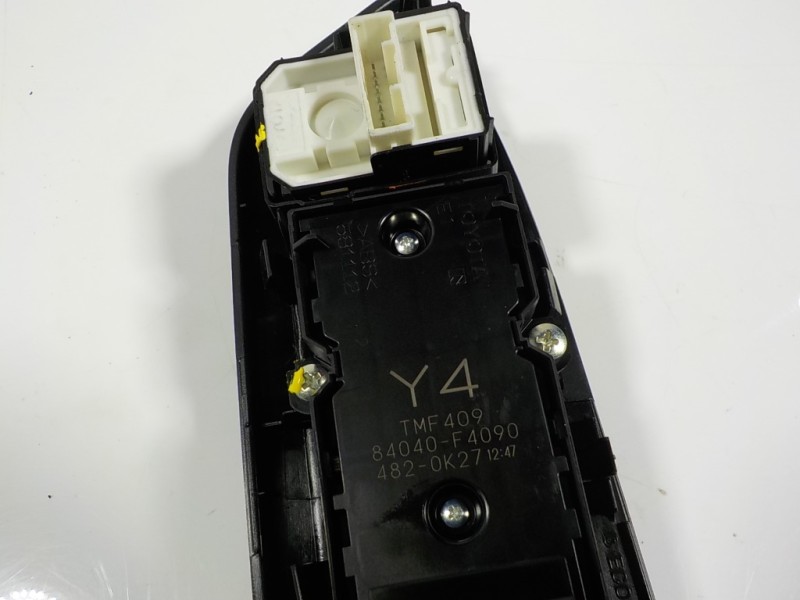 Recambio de mando elevalunas delantero izquierdo para toyota c-hr hybrid dynamic referencia OEM IAM 84040F4090 84040F4090 