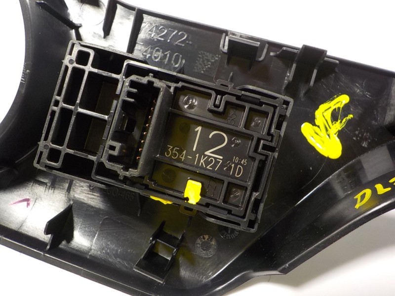 Recambio de mando elevalunas trasero izquierdo para toyota c-hr hybrid dynamic referencia OEM IAM 8481002240 3541K271D 