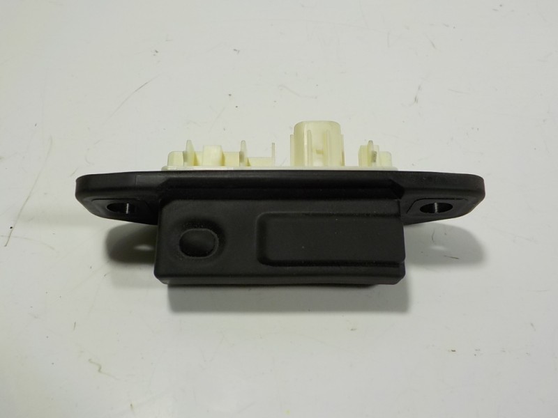 Recambio de maneta porton para toyota c-hr hybrid dynamic referencia OEM IAM 69321F4010 2391K27 