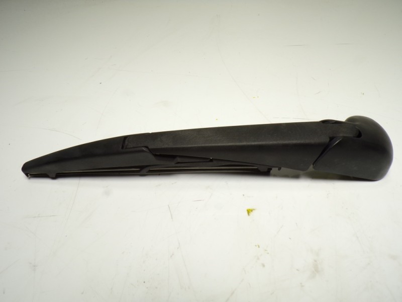Recambio de brazo limpia trasero para lexus ct 1.8 16v cat (híbrido) referencia OEM IAM 8524152140  