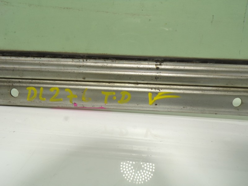 Recambio de cristal puerta trasero derecho para lexus ct 1.8 16v cat (híbrido) referencia OEM IAM 6811376010  