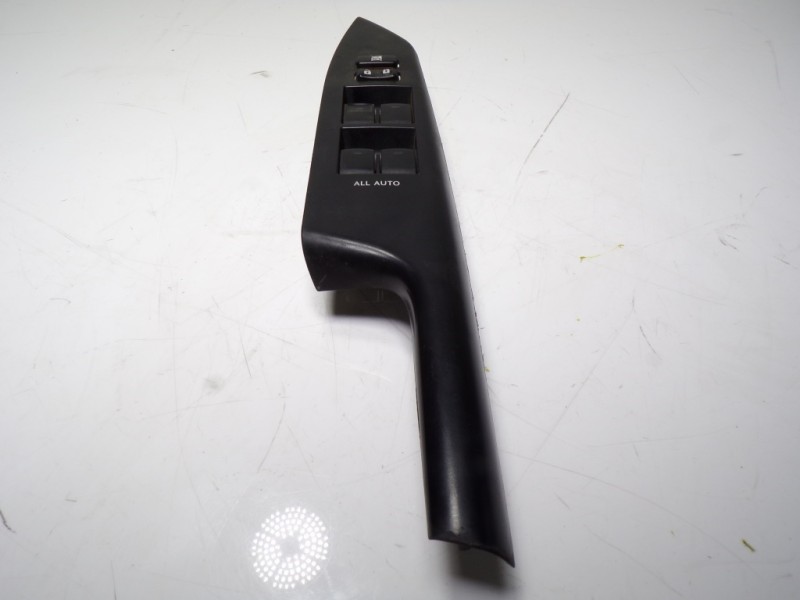 Recambio de mando elevalunas delantero izquierdo para lexus ct 1.8 16v cat (híbrido) referencia OEM IAM 8404033100  