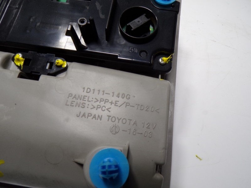 Recambio de piloto interior para lexus ct 1.8 16v cat (híbrido) referencia OEM IAM 8126076030B0 1D111140G 