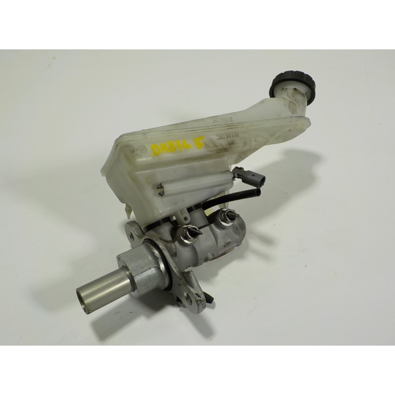 Recambio de bomba freno para mercedes-benz clase b (w246) 1.5 cdi cat referencia OEM IAM A2464300301 A2464300202 