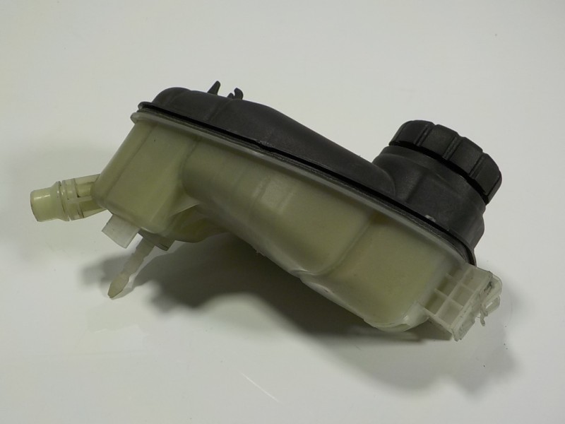 Recambio de deposito expansion para mercedes-benz clase b (w246) 1.5 cdi cat referencia OEM IAM A2465000049  