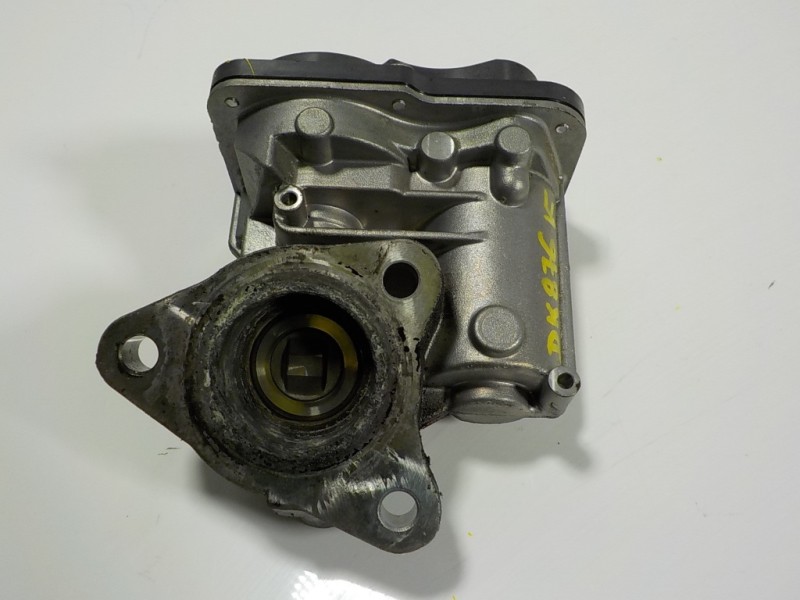Recambio de valvula egr para mercedes-benz clase b (w246) 1.5 cdi cat referencia OEM IAM A6071400100 147104647R 