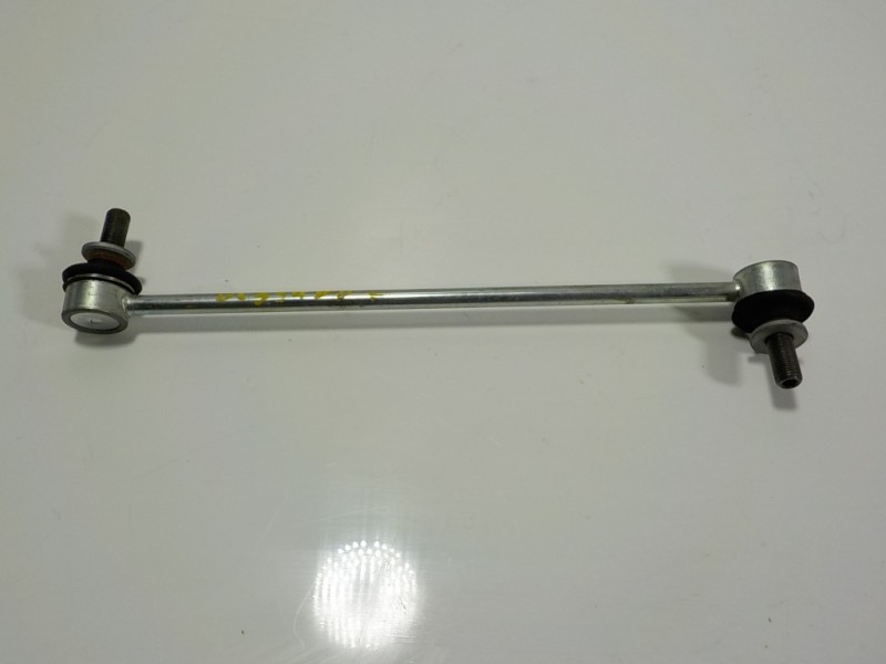 Recambio de tirante delantero derecho para toyota c-hr hybrid dynamic referencia OEM IAM 4882047040  