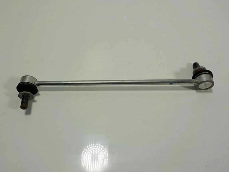 Recambio de tirante delantero derecho para toyota c-hr hybrid dynamic referencia OEM IAM 4882047040  