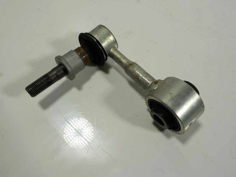 Recambio de tirante trasero izquierdo para toyota c-hr hybrid dynamic referencia OEM IAM 4883047010  