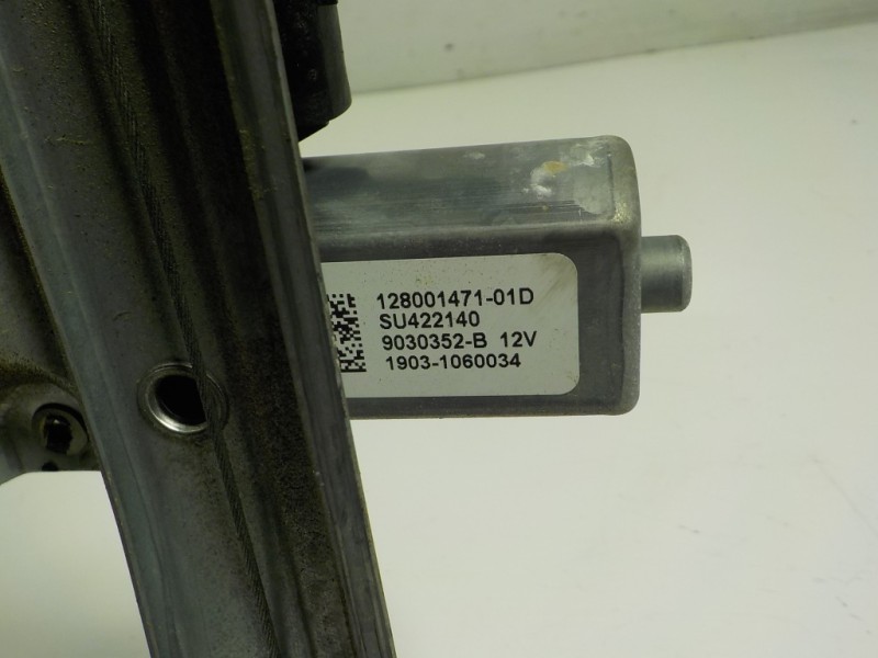 Recambio de elevalunas trasero derecho para renault captur 1.3 tce referencia OEM IAM 827009380R 827009380R 