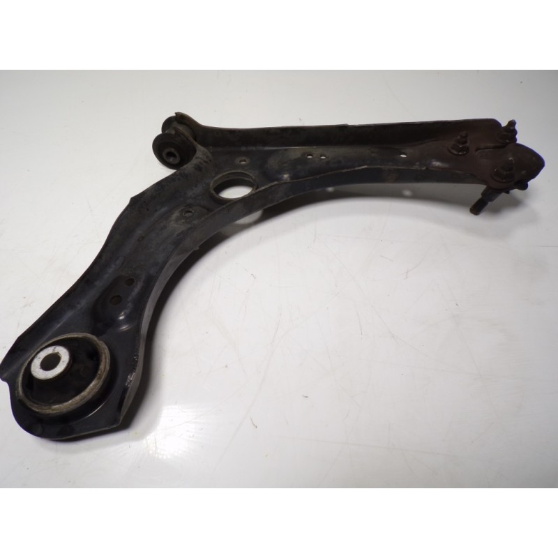Recambio de brazo suspension inferior delantero izquierdo para seat ibiza (kj1) 1.0 tsi referencia OEM IAM 2Q0407151D  