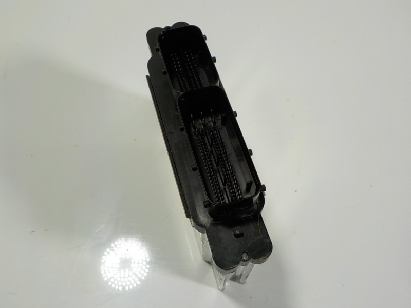 Recambio de centralita motor uce para seat ibiza (kj1) 1.0 tsi referencia OEM IAM 04C906026BD6F0 04C907309AT 