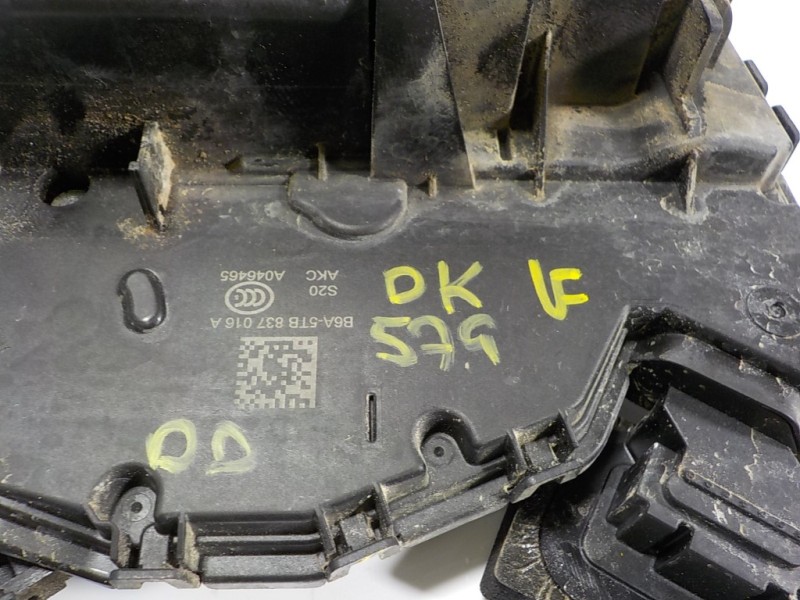 Recambio de cerradura puerta delantera derecha para seat ibiza (kj1) 1.0 tsi referencia OEM IAM 5TB837016A B6A5TB837016A 