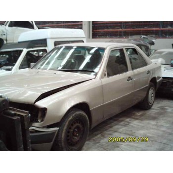 MERCEDES-BENZ CLASE E (W124) BERLINA