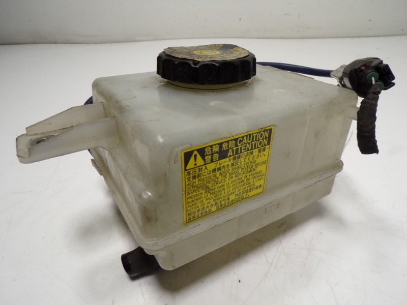 Recambio de deposito servo para lexus ct 1.8 16v cat (híbrido) referencia OEM IAM 4722076010  