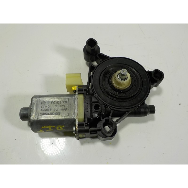 Recambio de motor elevalunas delantero izquierdo para seat leon (5f1) style referencia OEM IAM 5Q0959801B 5Q0959801B 