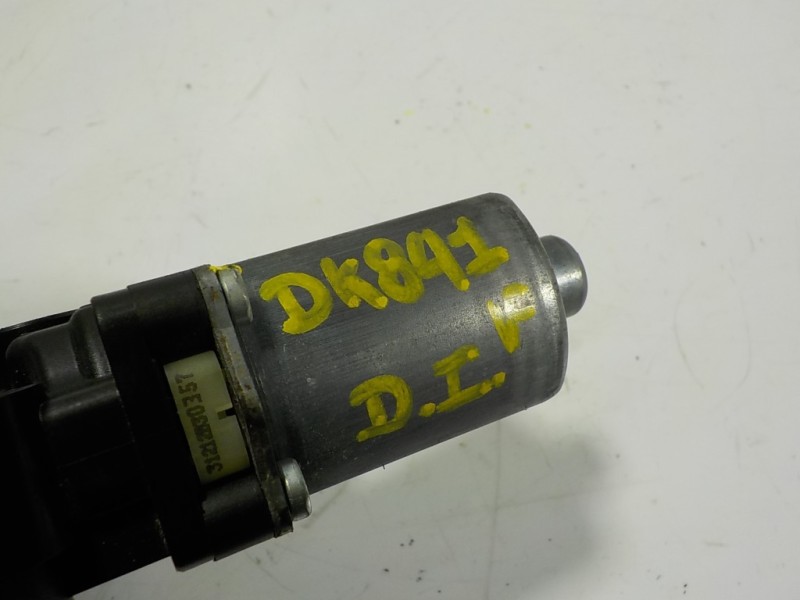 Recambio de motor elevalunas delantero izquierdo para seat leon (5f1) style referencia OEM IAM 5Q0959801B 5Q0959801B 