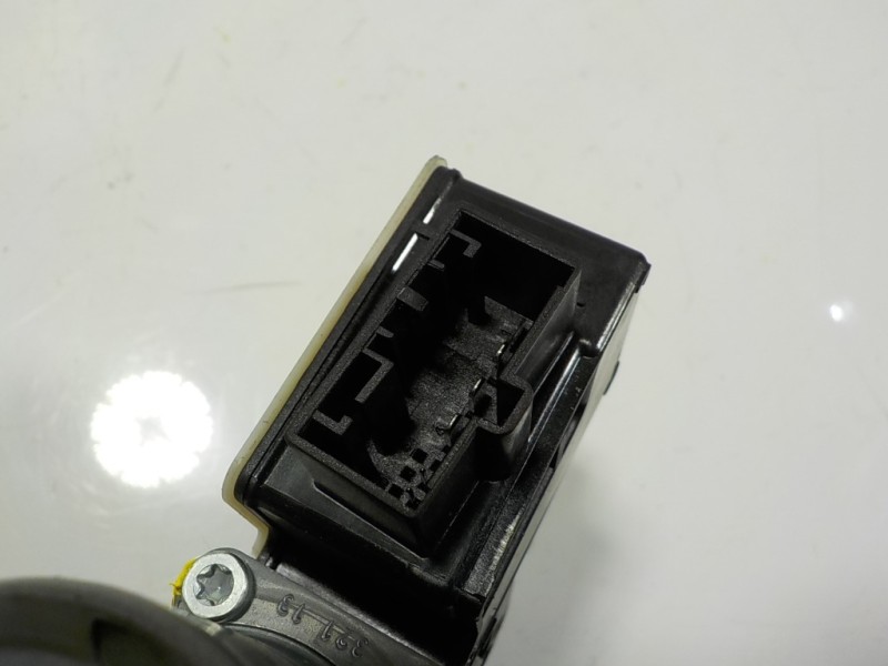 Recambio de motor elevalunas trasero derecho para seat leon (5f1) style referencia OEM IAM 5Q0959812A 5Q0959812A 