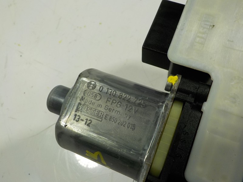 Recambio de motor elevalunas trasero izquierdo para seat leon (5f1) style referencia OEM IAM 5Q0959811A 5Q0959811A 