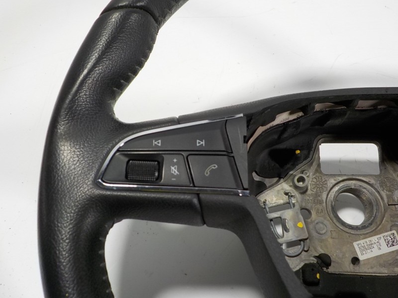 Recambio de volante para seat leon (5f1) style referencia OEM IAM 5F0419091LEQP 5F0419091L 