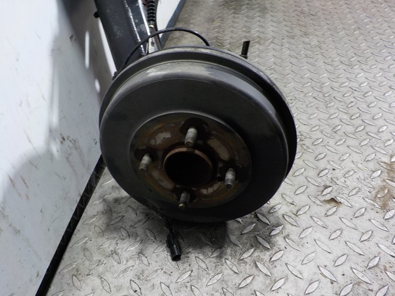 Recambio de puente trasero para ford transit courier 1.5 tdci cat referencia OEM IAM 2571553  