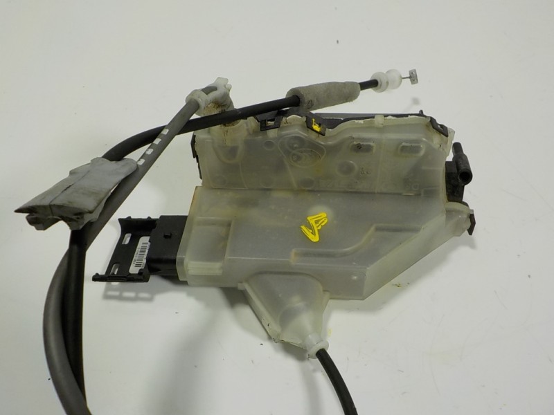 Recambio de cerradura puerta delantera derecha para citroën c4 cactus 1.5 blue-hdi fap referencia OEM IAM 9819038480 190384 