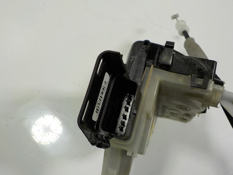 Recambio de cerradura puerta delantera derecha para citroën c4 cactus 1.5 blue-hdi fap referencia OEM IAM 9819038480 190384 