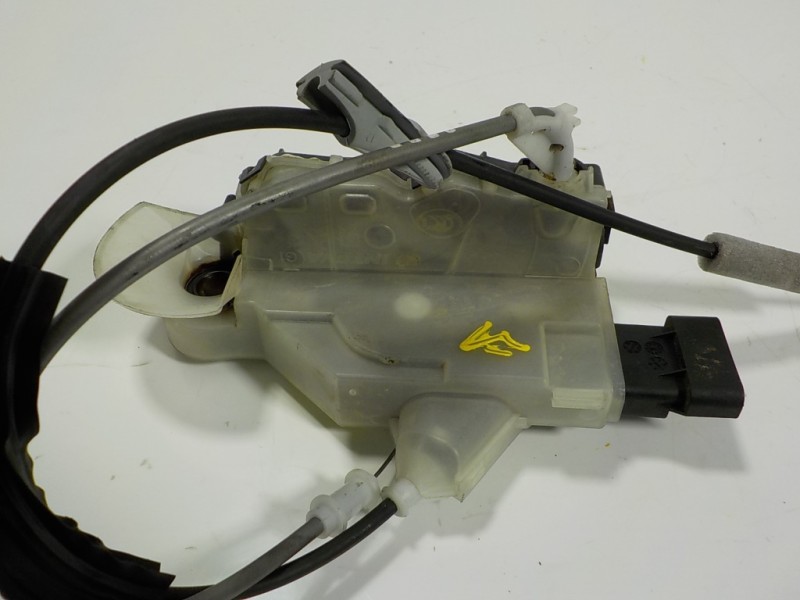 Recambio de cerradura puerta delantera izquierda para citroën c4 cactus 1.5 blue-hdi fap referencia OEM IAM 9819038580 190385 