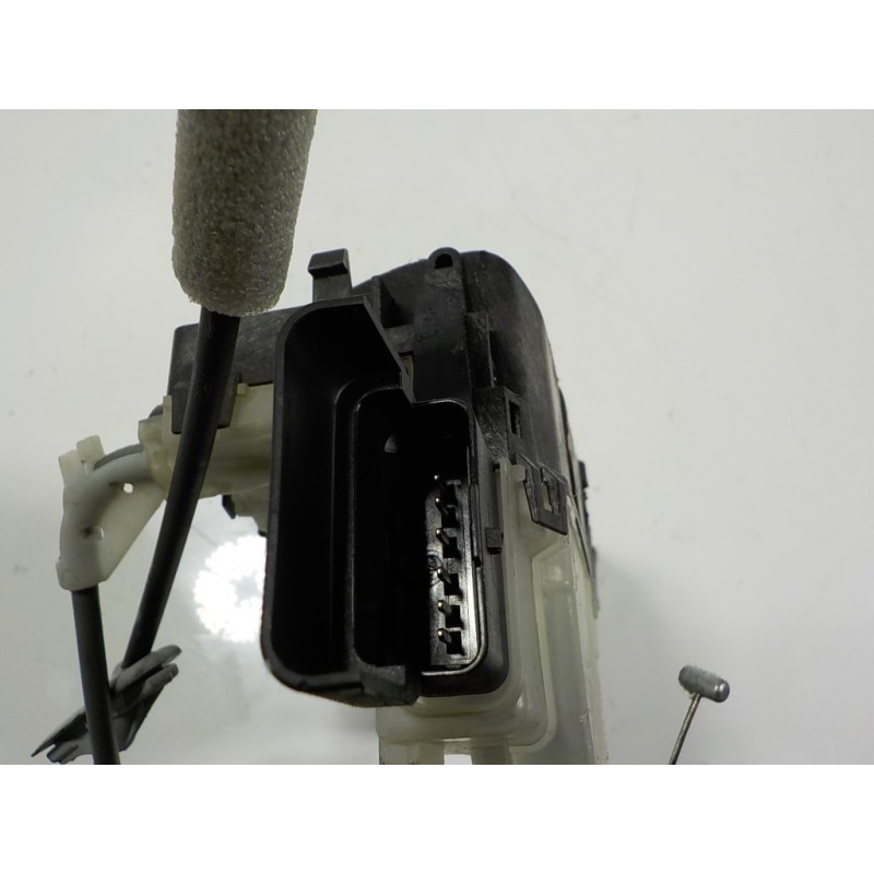 Recambio de cerradura puerta delantera izquierda para citroën c4 cactus 1.5 blue-hdi fap referencia OEM IAM 9819038580 190385 