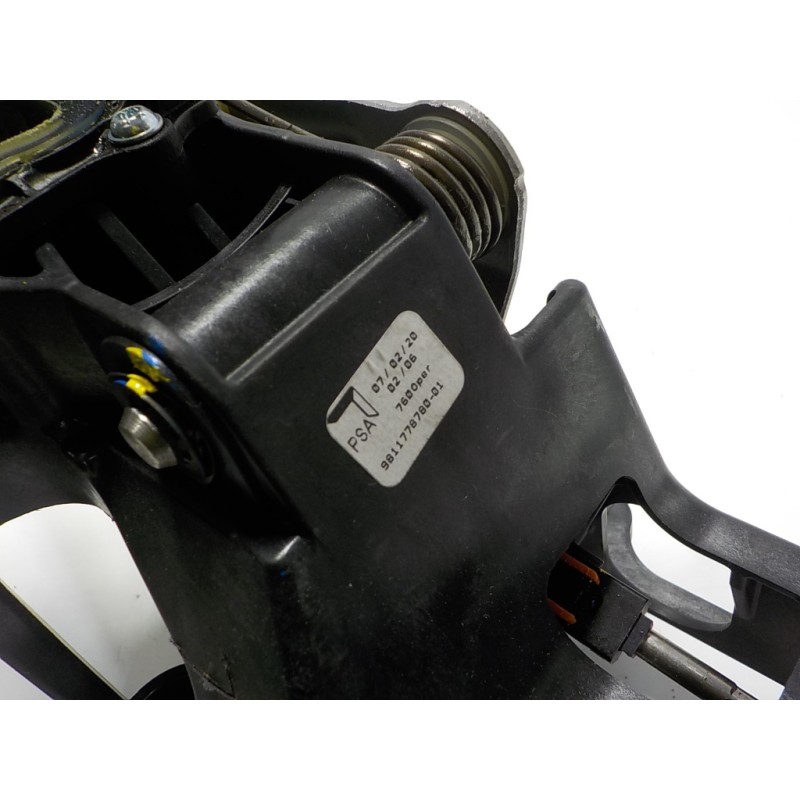 Recambio de palanca cambio para citroën c4 cactus 1.5 blue-hdi fap referencia OEM IAM 9811778780 9811778778001 