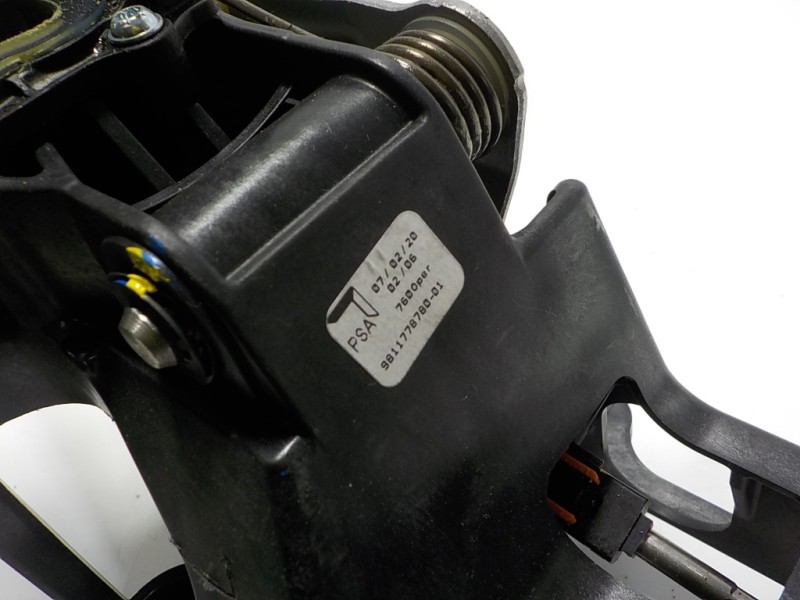 Recambio de palanca cambio para citroën c4 cactus 1.5 blue-hdi fap referencia OEM IAM 9811778780 9811778778001 