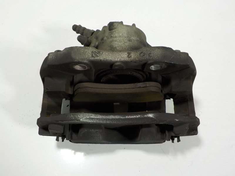 Recambio de pinza freno delantera izquierda para citroën c4 cactus 1.5 blue-hdi fap referencia OEM IAM 4400R6  