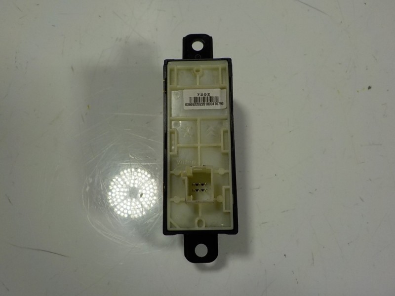 Recambio de mando multifuncion para peugeot 2008 (--.2013) 1.6 blue-hdi fap referencia OEM IAM 98097243XU 98097243XU01 