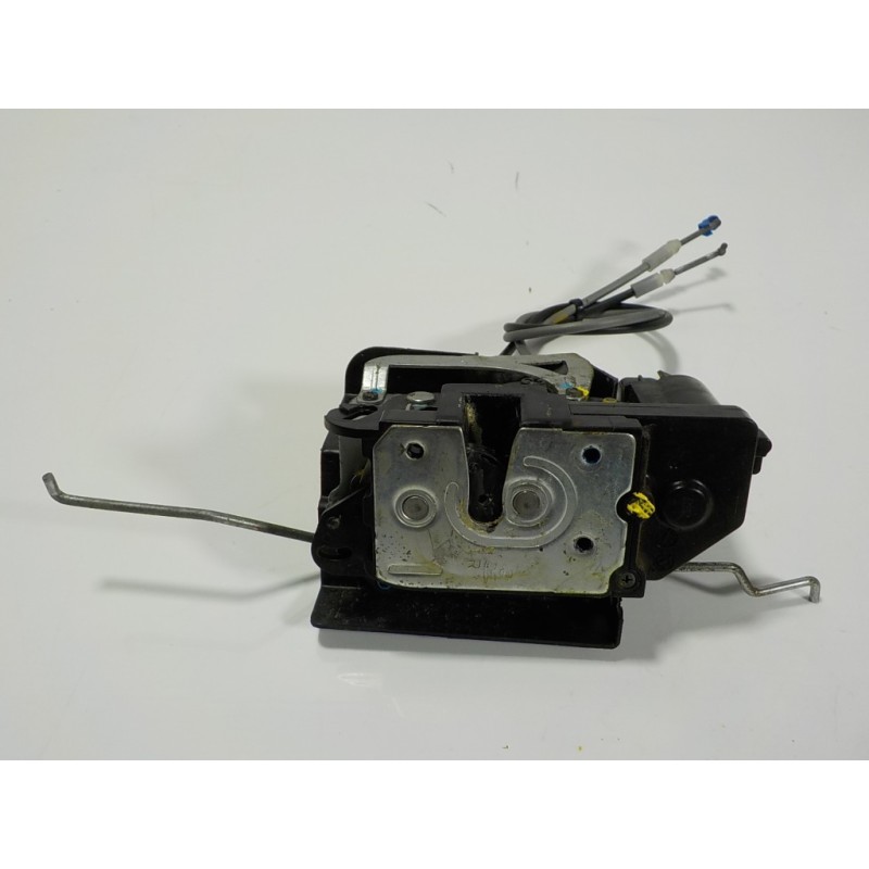 Recambio de cerradura puerta delantera derecha para ssangyong rodius 2.7 turbodiesel cat referencia OEM IAM 7122021004  