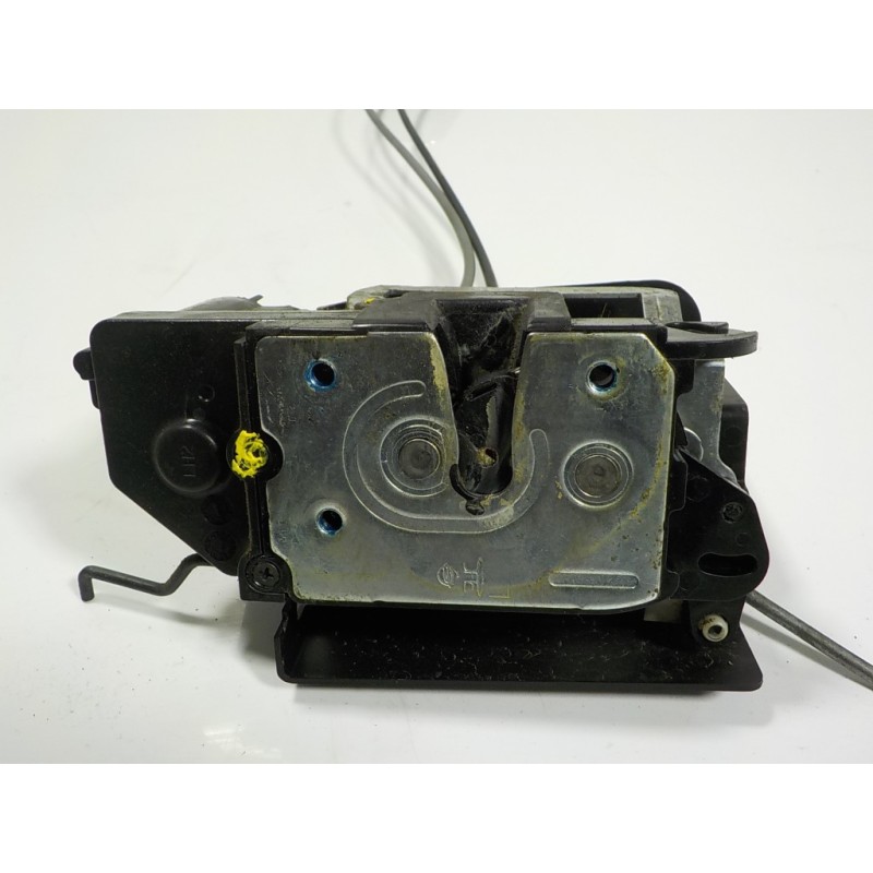 Recambio de cerradura puerta delantera izquierda para ssangyong rodius 2.7 turbodiesel cat referencia OEM IAM 7121021024  