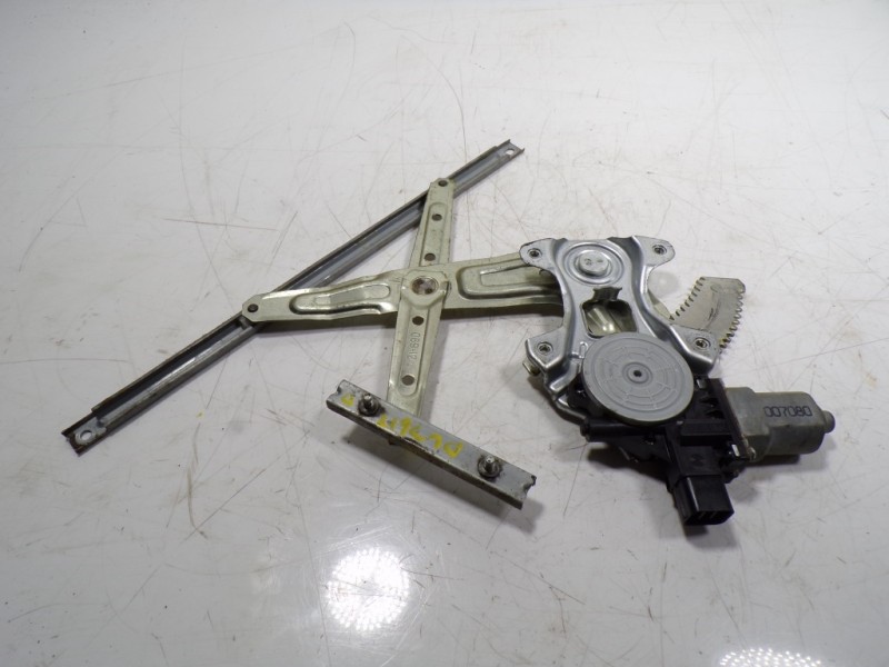 Recambio de cerradura puerta delantera izquierda para ssangyong rodius 2.7 turbodiesel cat referencia OEM IAM 7121021024  