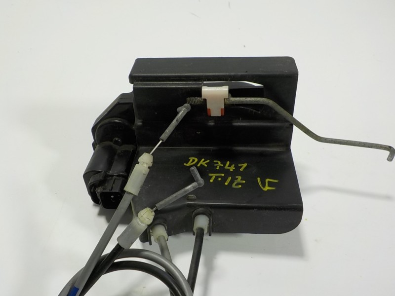 Recambio de cerradura puerta trasera izquierda para ssangyong rodius 2.7 turbodiesel cat referencia OEM IAM 7131021004  