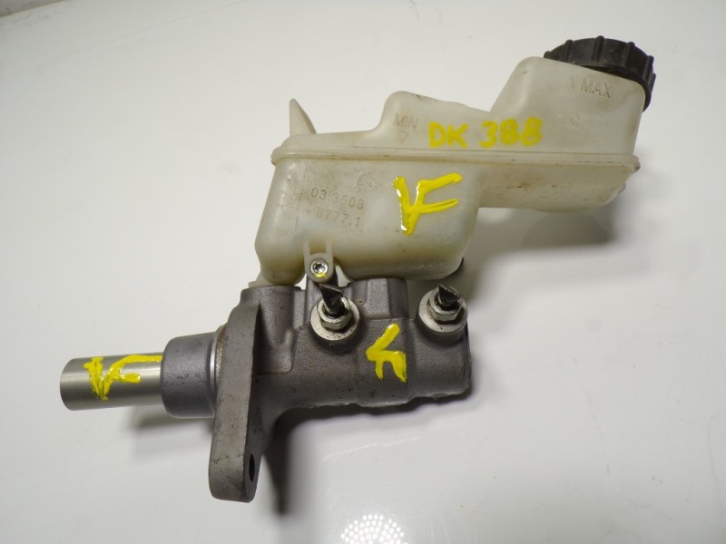 Recambio de bomba freno para toyota yaris 1.0 cat referencia OEM IAM 4720109650 03350887761 