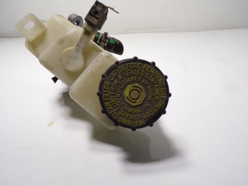 Recambio de bomba freno para toyota yaris 1.0 cat referencia OEM IAM 4720109650 03350887761 