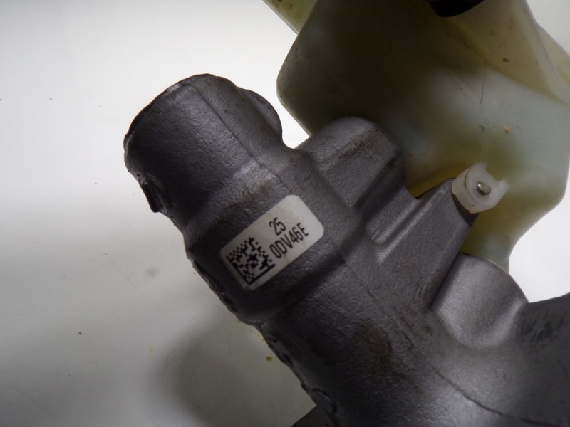 Recambio de bomba freno para toyota yaris 1.0 cat referencia OEM IAM 4720109650 03350887761 