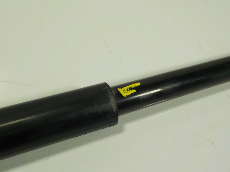 Recambio de amortiguador trasero derecho para mazda 2 lim. () 1.5 16v cat referencia OEM IAM  DA6C28700E 