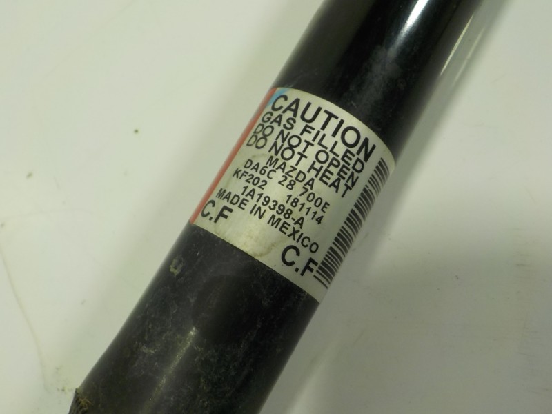 Recambio de amortiguador trasero izquierdo para mazda 2 lim. () 1.5 16v cat referencia OEM IAM  DA6C28700E 