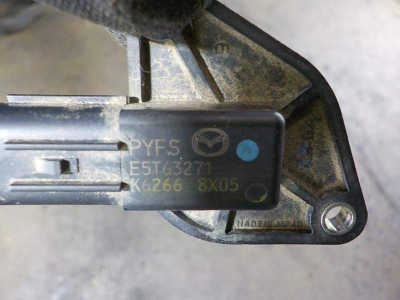 Recambio de caudalimetro para mazda 2 lim. () 1.5 16v cat referencia OEM IAM  E5T63271 