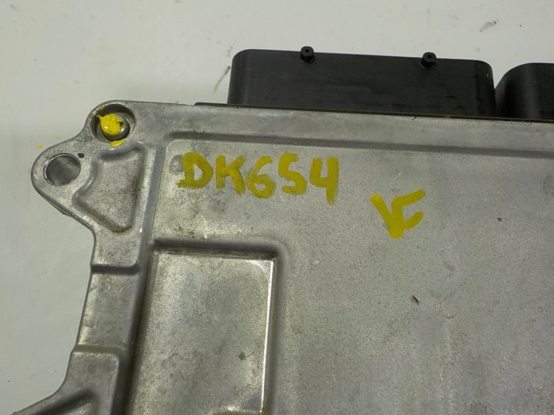 Recambio de centralita motor uce para mazda 2 lim. () 1.5 16v cat referencia OEM IAM  KF648 