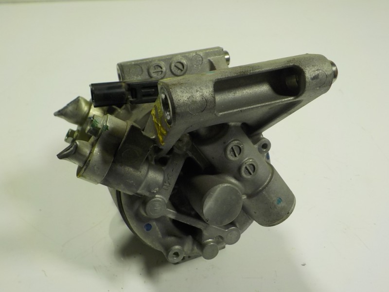 Recambio de compresor aire acondicionado para mazda 2 lim. () 1.5 16v cat referencia OEM IAM  DB5H61450 