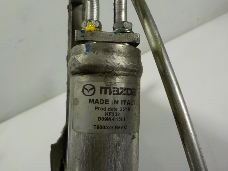 Recambio de condensador aire acondicionado para mazda 2 lim. () 1.5 16v cat referencia OEM IAM  D09W61501 