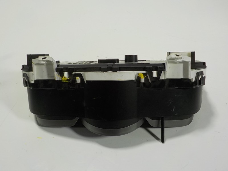 Recambio de cuadro instrumentos para mazda 2 lim. () 1.5 16v cat referencia OEM IAM  D477CDH8E 